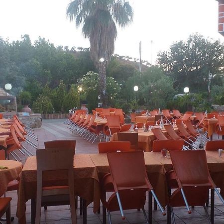 Affittacamere El Mojito Calopezzati Exteriör bild