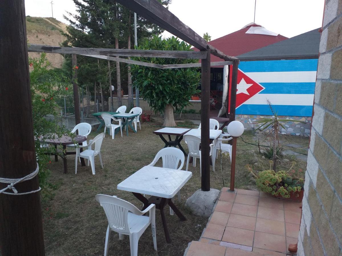 Affittacamere El Mojito Calopezzati Exteriör bild