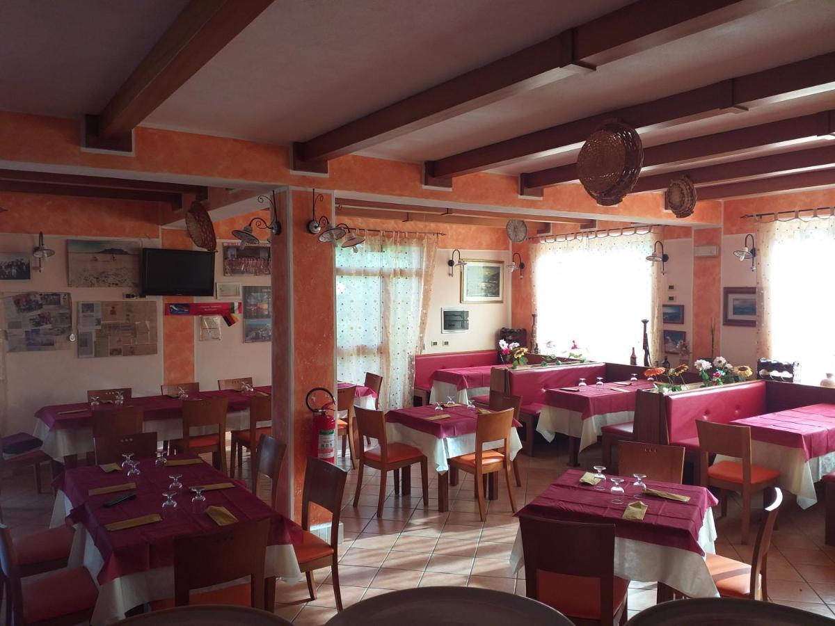 Affittacamere El Mojito Calopezzati Exteriör bild